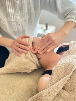 アロマリフト（フェイシャルアップ）