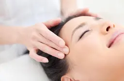 頭部や目の辛さ、脳疲労も◎ヘッドスパ　「あたまりらく」60分