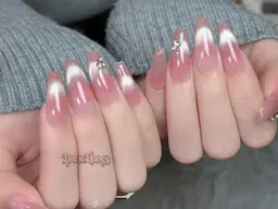 話題のワンホンデザイン✨💕自爪チークマグネットフレンチ¥7480