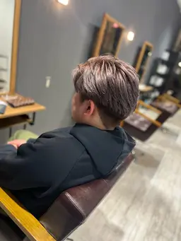 メンズ大イメチェンコース‼️(ブリーチ込で透明感や派手髪に!)