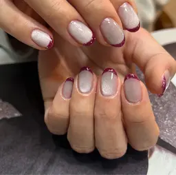 ＊ハンドネイル＊ジェルカラーグラデーションorフレンチ　¥8800※ベースカラーありの場合＋¥1320ご新規様オフ無料