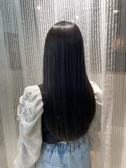 縮毛矯正ストレート¥13,200 シャンプー/ブロー込