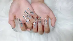 🎍⛩️新年のキャンペーン🎍⛩️チップ長さだし➕お持ち込みデザイン💅デザインで金額変動ございます。ご相談ください★
