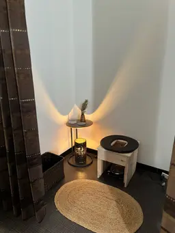 よもぎ蒸し🌿 ハーブの王様“よもぎ“を煎じ、その蒸気を下半身の粘膜から吸収し、身体を内側から温める温浴です🫧