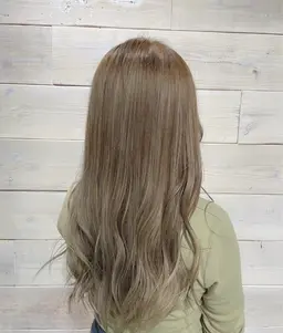 🌈カラー✖️ブリーチ🌈5500円