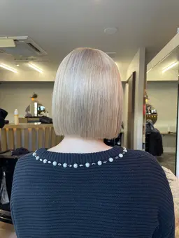 💖［ケアブリーチカラー＋カット＋トリートメント］