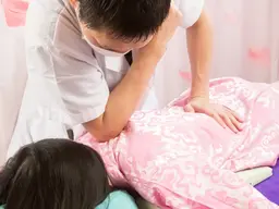 【肩こりにお悩みの方へ】巻き肩矯正＆首肩こり整体