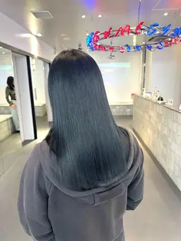 ❗️ブリーチで落とせる黒❗️カット＋ケアカラー＋トリートメント#ボブ#切りっぱなし#ロング