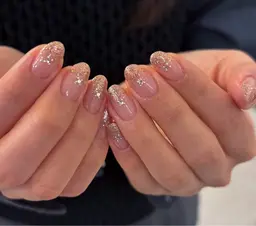 ラメグラデーション/新規ジェルオフ無料/チップ、スカルプオフ場合は追加料金1000円