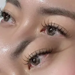 ぱっちり魅せたい方"120本フラットラッシュ" スーパーロック付き✨