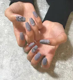 スカルプオフのみ(長さ出し有りの方)💅➕¥500甘皮ケア💁♀️ご希望の方は当日お声かけ下さいませ🫧