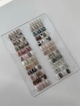 《パラジェル》〇オフ有〇定額ちぐはぐネイル