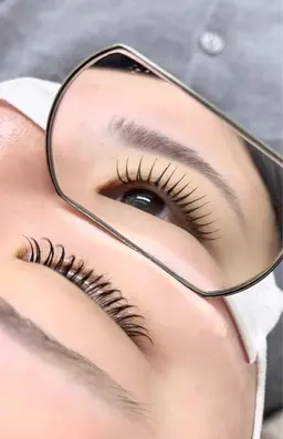 【３Dボリュームラッシュ🍒】80束¥6600 /100束¥7700/120束¥8800本数オフの有無お送り下さい🎀✨