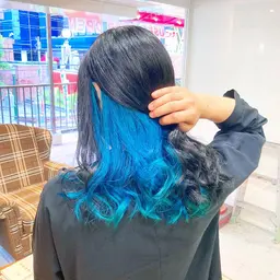 【さりげない華やかさを演出】高発色インナーカラー🌈