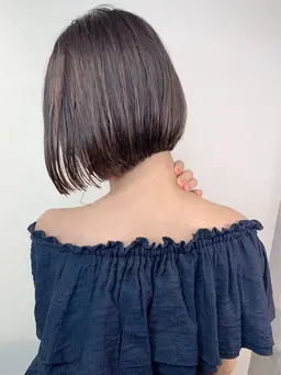 カット＋ボリュームダウンストレート＋トリートメント