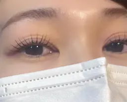 【パリジェンヌラッシュリフト】