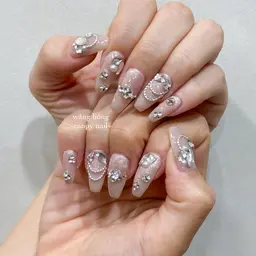 持ち込み150分やり放題💛オフ込み　手書き5本以上、パーツ大量に使うデザイン、迷う方、凝ったデザインはこちら