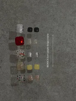 『FOOT』1月限定価格🦭🌼.*親指アート5種+ワンカラー/付け替えオフ無料