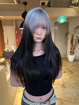 【ルーツカラー🩵🖤】ブリーチ1回＋デザインカラー＋外部補習トリートメント