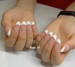 【初回オフ無料】HANDフレンチ🩷