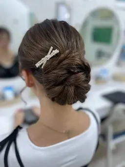 【月曜日17時～21時半まで限定】ヘアセット