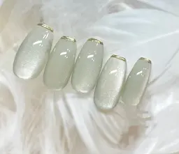 【1番人気】美フォルム込みマグネット🧲　ミラー✨　ニュアンス系も対応可能💕ラメ、ミラーフレンチ10本￥1100円