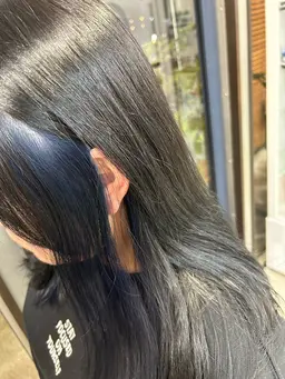 イヤリングブリーチ➕全頭ワンカラー➕ケアトリートメント