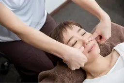 フェイス&ヘッド整体40分💆‍♀️顔、首肩を中心に調整✨噛み合わせや顎関節症が気になる方は是非❗️
