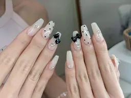 12月限定【新規オフ無料・自爪】 アート B コース (4-6本)¥6000 (オフ選択)