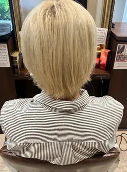 ブリーチ＋ワンカラー👱👱‍♀️ブリーチのみ、リタッチのみでも可能です！🙆‍♂️