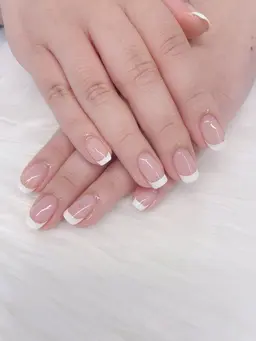 フレンチネイル