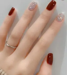 ワンカラーorラメグラデーション(2色無料)2200円オフなし(月曜日から金曜日まで11:00からー18:00まで)