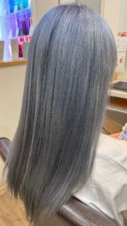 寒色系ブリーチモデル（限定1名）⚠️白髪染め、黒染め、セルフカラー履歴❌️縮毛、パーマしてる方❌️