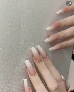 チップ長さ出しフレンチ/カラグラ9500円（初回オフ無料）