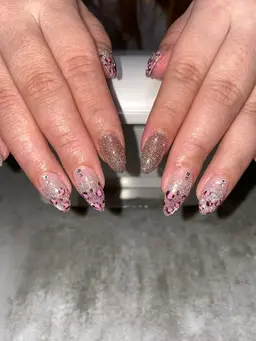 モデル募集❣️【オフ込】🦋シンプルデザインコース⭐️❣️(パーツは、ストーンのみ何個でも可)