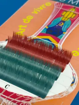 目元がキュ~ﾄに大変身🌈目尻のカラーエクステ🌈色味チェンジでお洒落🌈目尻に追加したい方