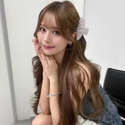 【🎄12/19-25限定🎄】カット＋Premiumケアカラー＋高保湿2stepトリートメント🤍コテ巻き仕上げ