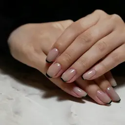 グラデーションorフレンチ＋ワンカラー