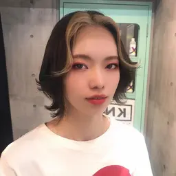 フェイスフレーミングカラー・フェイスハイライト（顔まわりケアブリーチ1回付き）