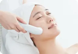 ♡速攻小顔エステ♡即効性抜群✨1回でわかるリフトアップとハリ感エステ💆‍♀️ジェルにはヒアルロン酸たっぷり配合🌿