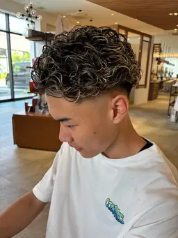 メンズカット＋ハイライト＋パーマ