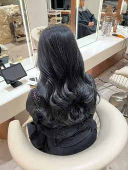 【ワンカラー&トリートメント】　　　　　　〝うる艶カラー〟+3stepトリートメント+韓国ヘアセット付き(1日1人限定)