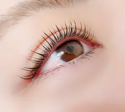 面倒なお手入れ不要！長持ちまつげパーマ【ラッシュリフト】