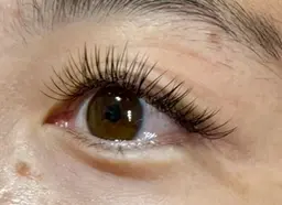 LEDフラットラッシュ80本～100本オフ込み!!付け替え・付け足し可能⭕️スタッフ限定メニュー👀