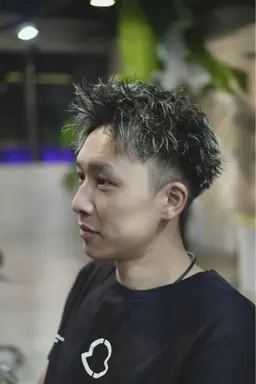 メンズカット＋パーマ＋ハイライトカラー　￥22550 ［栄/メンズパーマ］