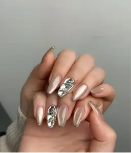 ❣️【大人気】❣️長さ出しチップ＋マグネットかミラーかグラデーションいずれかとパーツor埋め尽くし２本【自爪6490】