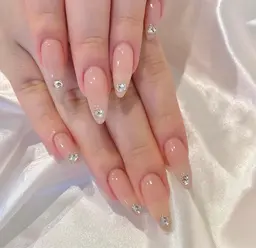 🉐💓オフなし   ✨深爪さんに大人気✨　チップ長さ出し  ワンカラー   マグネット 2色ok   ケア込み