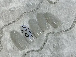 ✨１日３名限定 ニュアンスアートネイル￥5980(オフ込み）