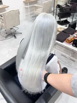 🩵【明るくしたいならこれ👩🦳】トリプルカラー(ケアブリーチ2回)+カラー+トリートメント🩵🫧