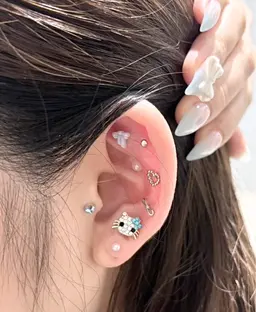 12月限定🎀夏にオススメ🌴🌺話題✨️耳ツボジュエリー💎10箇所